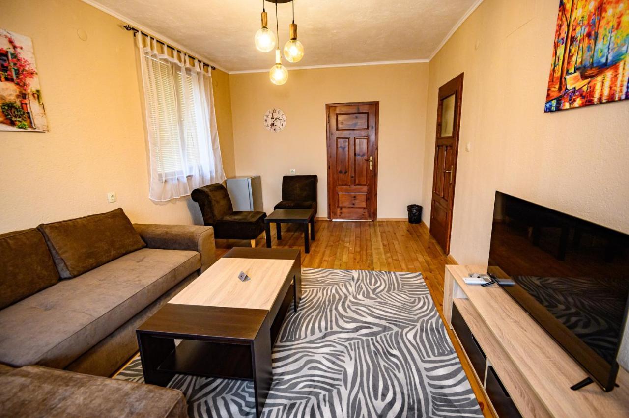Lalev Guest House Банско Экстерьер фото