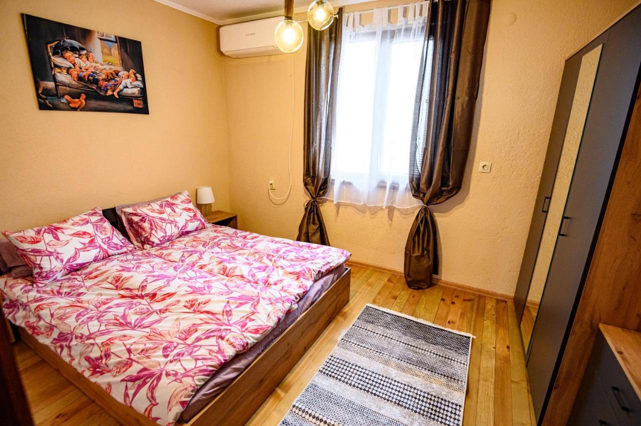 Lalev Guest House Банско Экстерьер фото